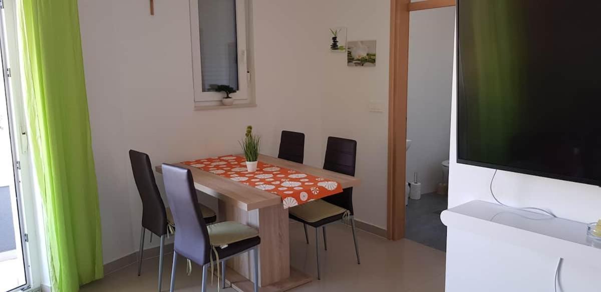 Abc Apartmani Врси Екстериор снимка